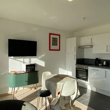 4 Personnes-balcon Plein Sud-garage-wifi *